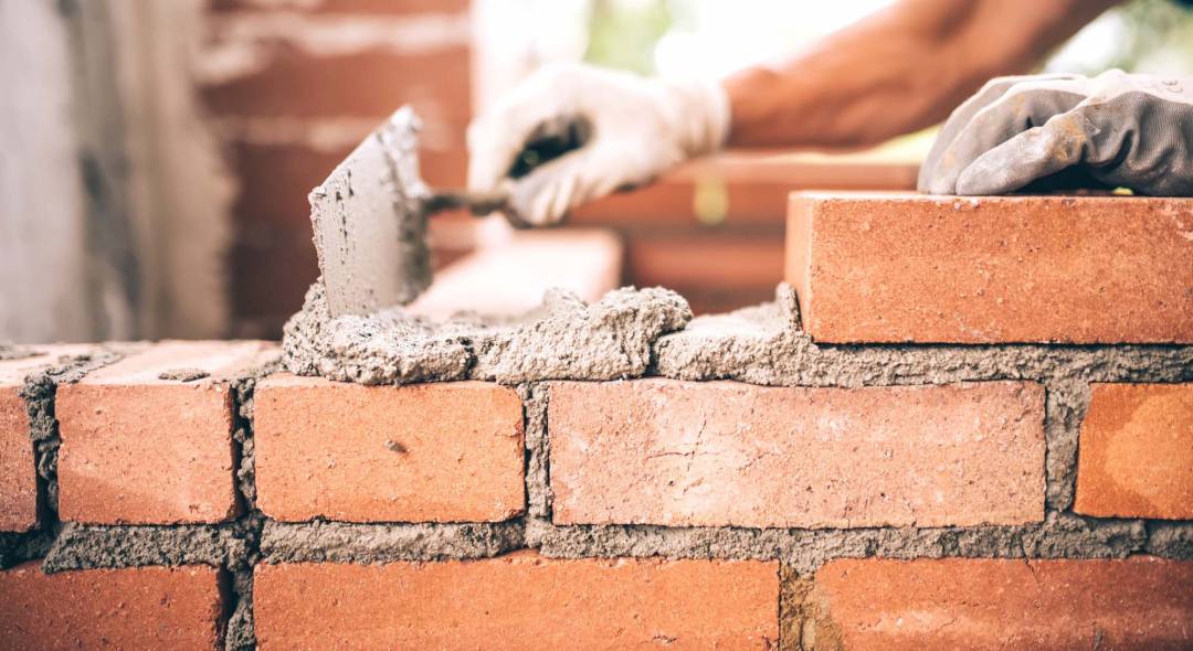 Cement Layering on Bricks